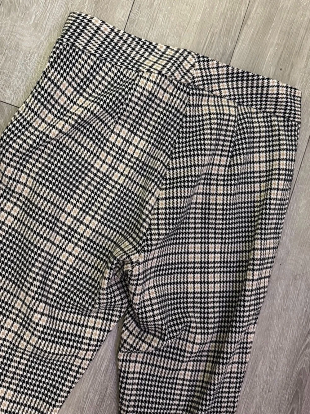 J. McLaughlin Black & Cream Plaid Slim Pants - Picture 6 of 8